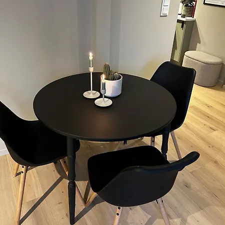 Апартаменти Fantastic Village In